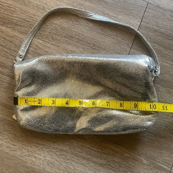 NWOT- vegan leather, gold purse or fanny pack-  brand new condition! - Picture 7 of 8